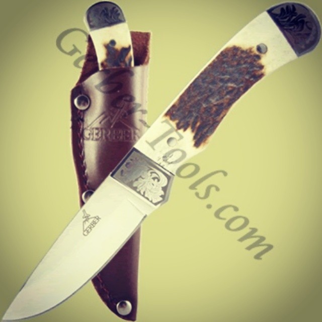 ThrowbackThursday to the discontinued Gerber Wallowa Stag Caper Knife! This model features a genuine stag handle and etched bolsters, giving it a classic appearance. Full tang blade adds strength and durability. Visit us at www.Gerber-Tools.com gerber gerbergear bugout tbt knife stag deer trophy fixedblade knifefanatics