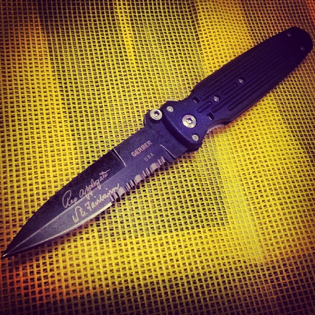 Geber Applegate Covert Double Bevel Black 05786.. The Geber Fairbairn series knives are recognized worldwide for their superior strength in the tactical folding knives class. This particular model has a double beveled, partially serrated black blade made of 154CM stainless steel. Available at www.Gerber-Tools.com gerber gerbergear knife applegate tactical folder edc classy knifefanatics knifeSunday knifecommunity