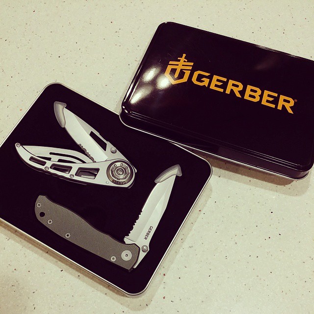 $91 worth of Gerber for $24.99. This is the Gerber Harsey Air Ranger / Ripstop II knife set. It comes in this nice tin presentation box. If you bought both of these knives individually from the manufacturer website they would cost you $91 together. We only have 96 sets of these in stock so get yours while they last! GERBER-TOOLS.COM/ARR knives knifecommunity GerberKnives knife knifefanatic outdoors camping