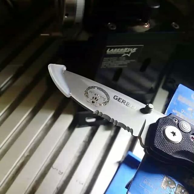 Custom Laser Engraving an Iris Claddagh on a Gerber Obsidian
#Gerber #gerberknives #irish #claddagh #claddaghring #obsidian #gerberobsidian