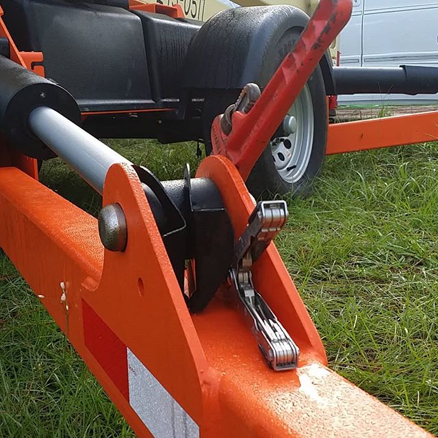 Gerber MP600 holding backup on this stubborn cylinder pin.  So nice to whip out the Gerber instead of going on a wild goose chase for sockets. 
GERBER-TOOLS.COM 
#gerbergear #getthejobdone #mp600 #multitool #jlg