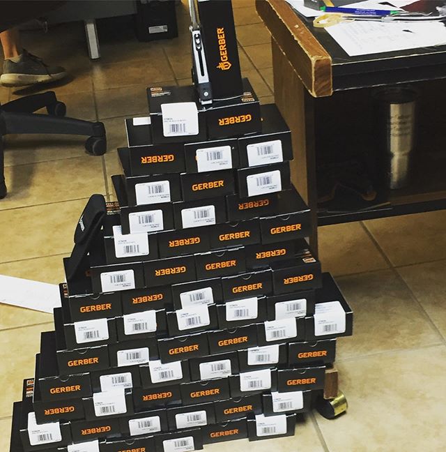 Orders are marching out the door! 100 Multitools were just engraved- these are going to make some hard workers very happy to get one! #gerbermultitools #multitools #companylogos #ė͛͑̿ͧ̕mployeegifts