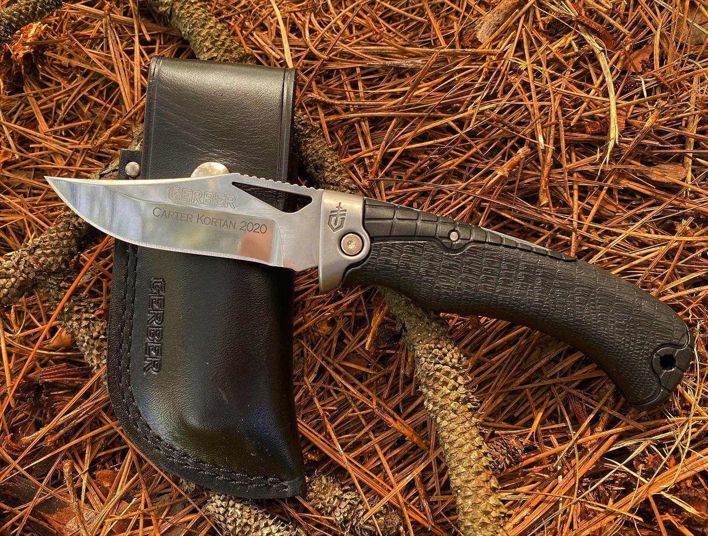 Gerber Gator Premium folding knife 30-001085.  Engraved in Copperplate font. Made in the USA. Comes with black leather sheath. #blackleathersheath #gatorpremiumknife #30-001085. #madeintheusa