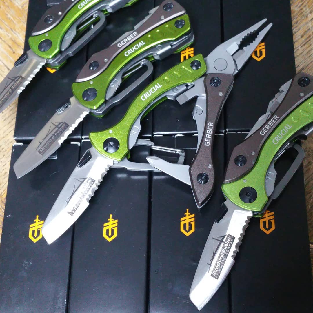 Company logo engraving on Gerber Crucial. We think they are coming out nice.  What do you think?

Gerber-Tools.com

#gerberknives #gerbertools #gerbergear #gerbercrucial