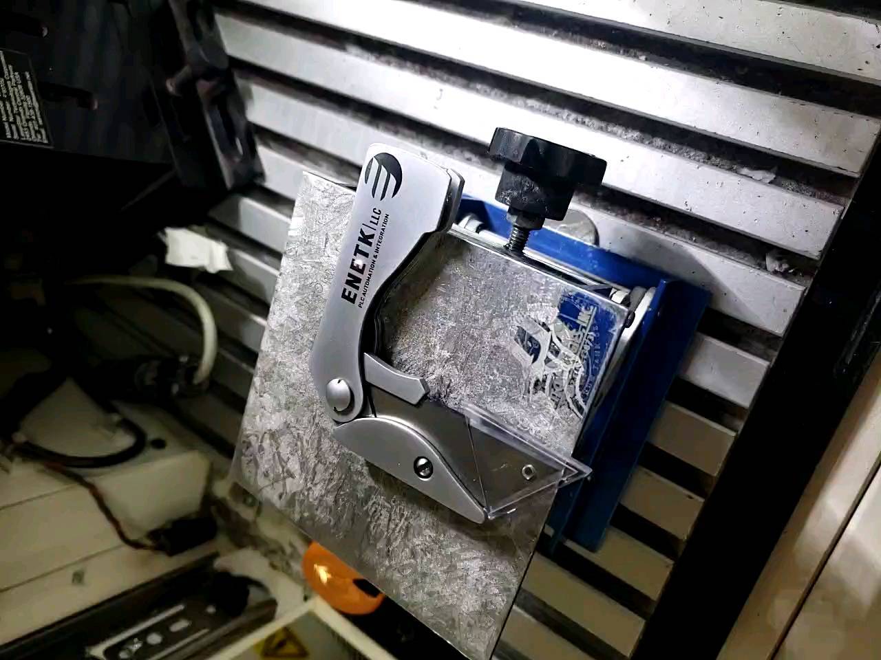 The Gerber EAB is the perfect low-cost, high-impact gift for companies looking to give something cool and get their name out there.
Gerber-Tools.com
#gerbertools #gerberknives #laserengraving #gerbereab #utilityknife #boxcutter